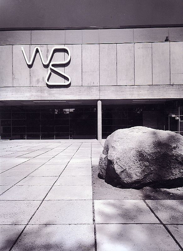 Main façade of a printing