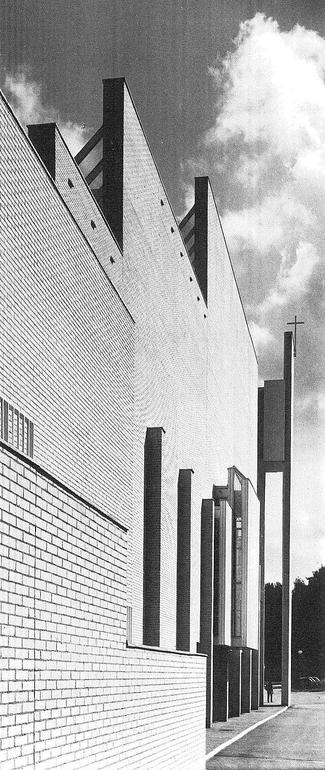 Elevation to the railway of Myyrmäki Church