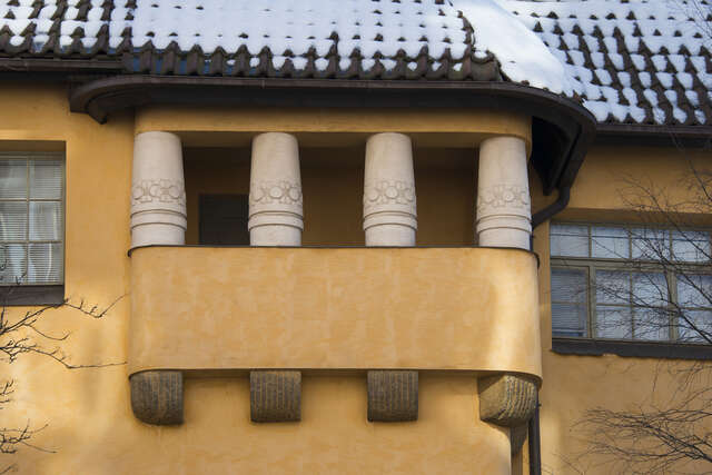 Balcony white white columns.