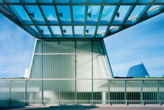 Detail of a column and roof of the tunnel wall