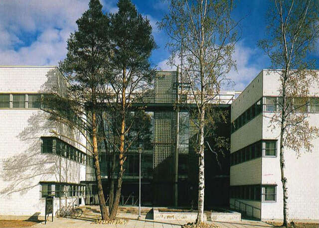 Entrance courtyard on Kauppakatu.