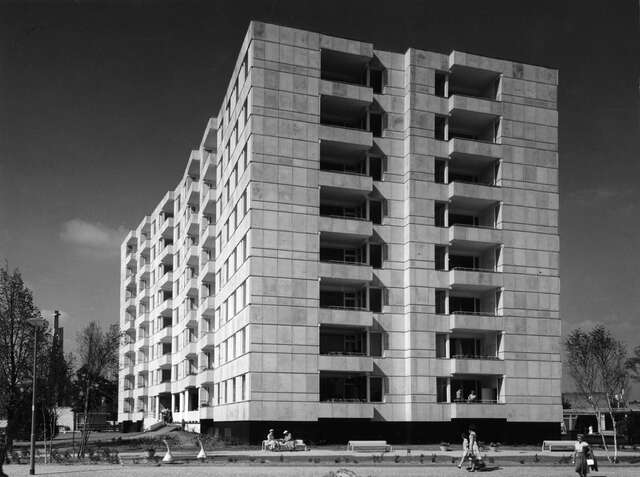 Hansaviertel Apartment house in Berlin by Alvar Aalto