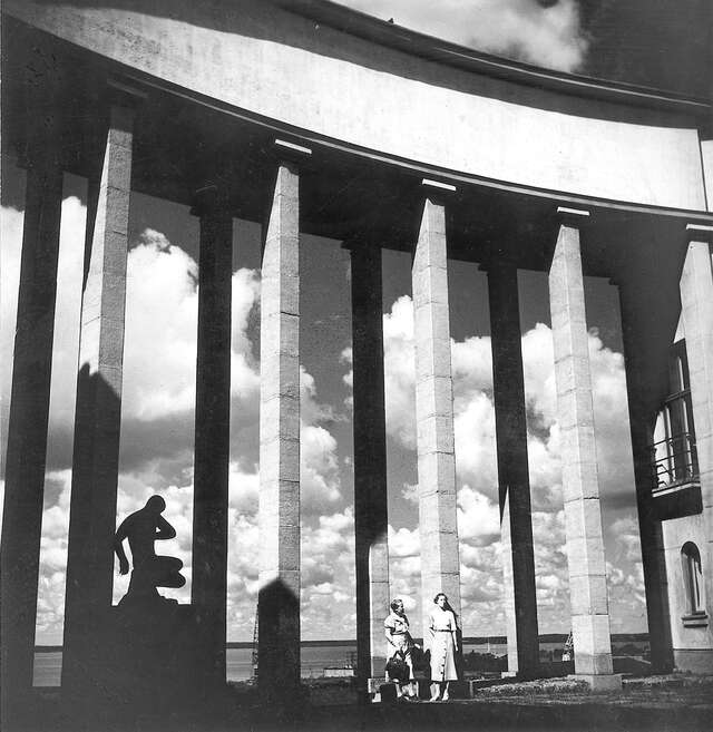 Open view to the Bay of Vyborg from Viipuri Art Museum