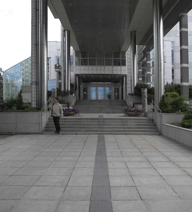 Pääsisäänkäynti navi