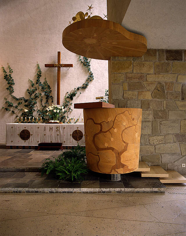 Ylîsnousemuskappeli saarnastuoli muokattu