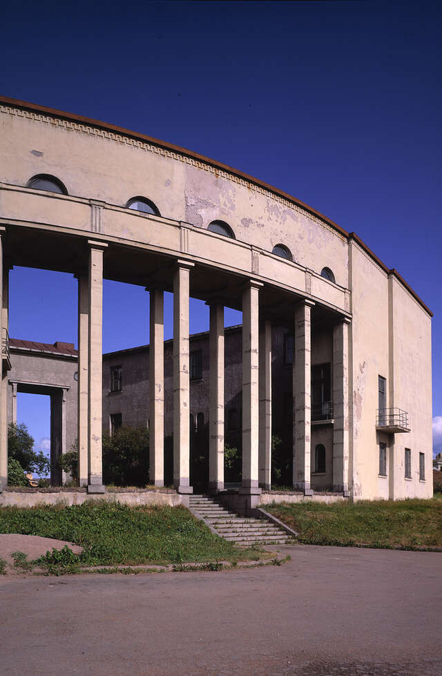 Main façade of Viipuri Art Museum and Art School.